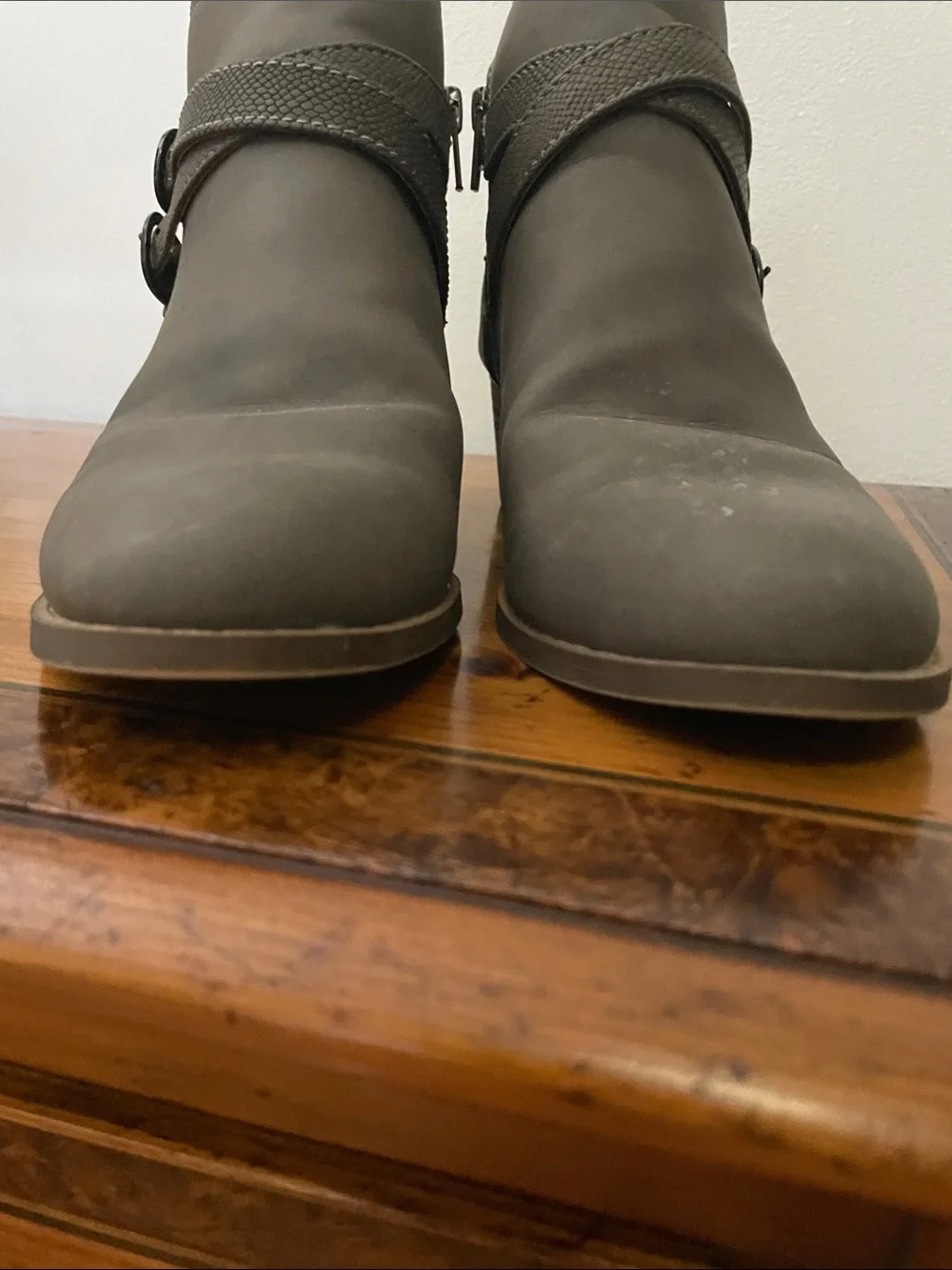 Ankle boots